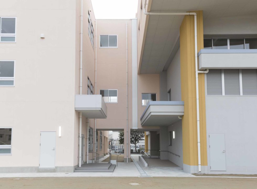 千早小学校 講堂体育館