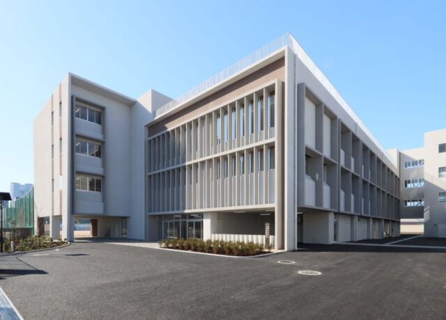照葉はばたき小学校 校舎棟